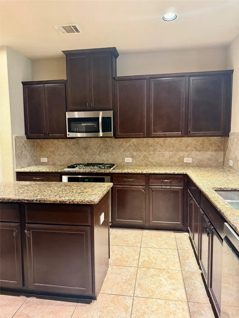 112 Rustic Oak Lane Mckinney TX 75072