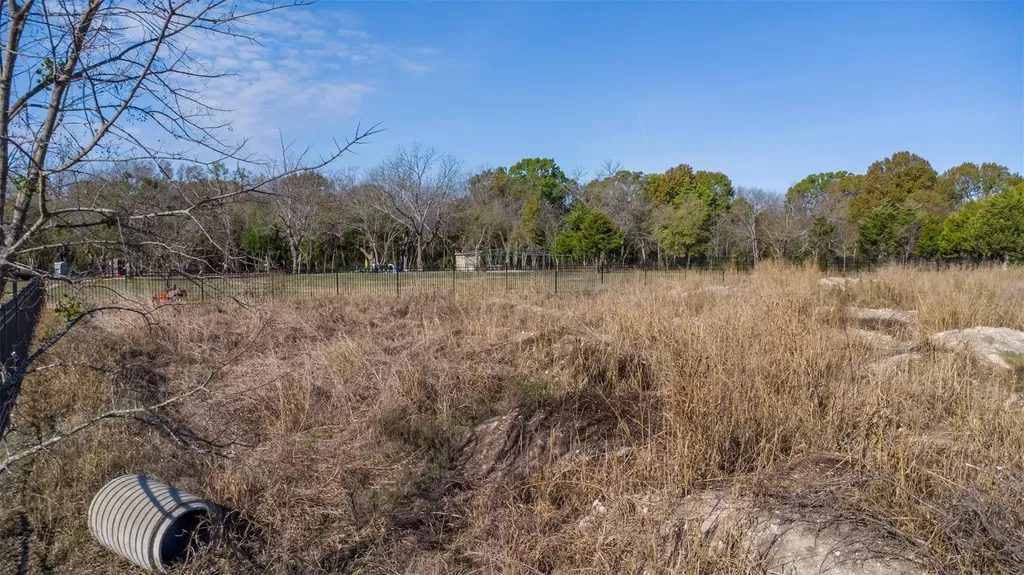 20 S Lancaster Hutchins Road Lancaster TX 75146