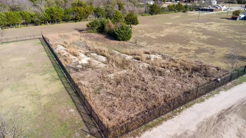 20 S Lancaster Hutchins Road Lancaster TX 75146