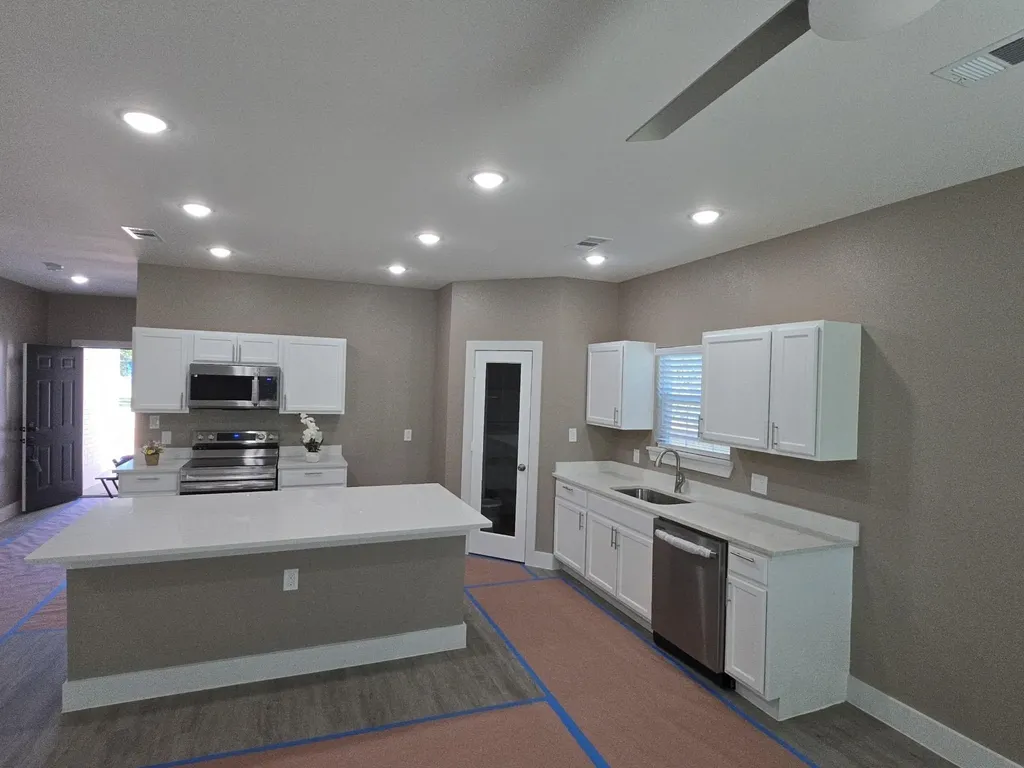 3513 Tomahawk Drive Granbury TX 76048