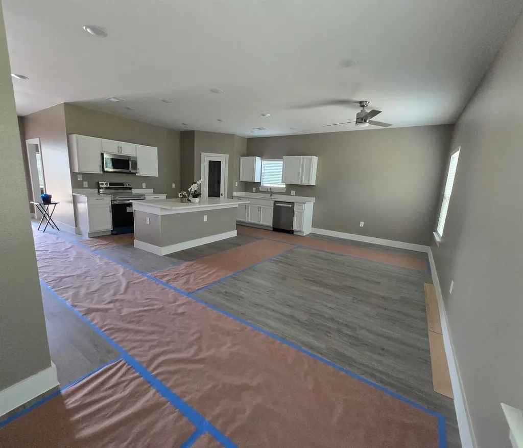 3513 Tomahawk Drive Granbury TX 76048