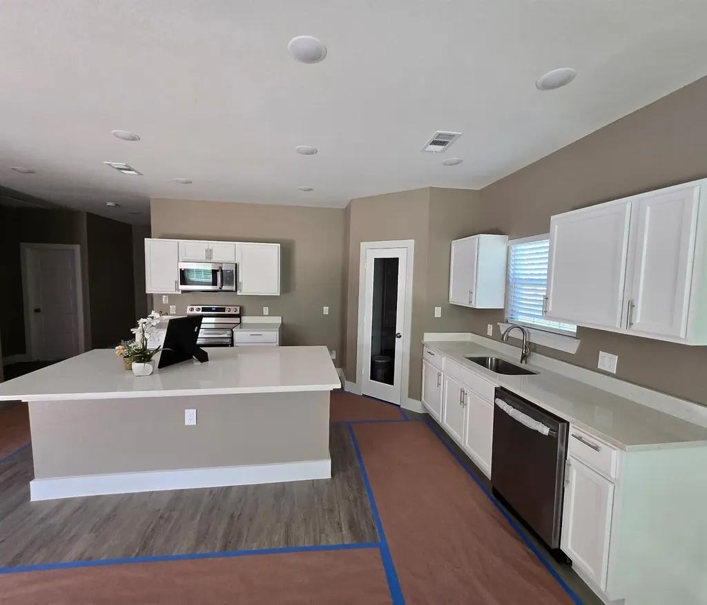 3513 Tomahawk Drive Granbury TX 76048