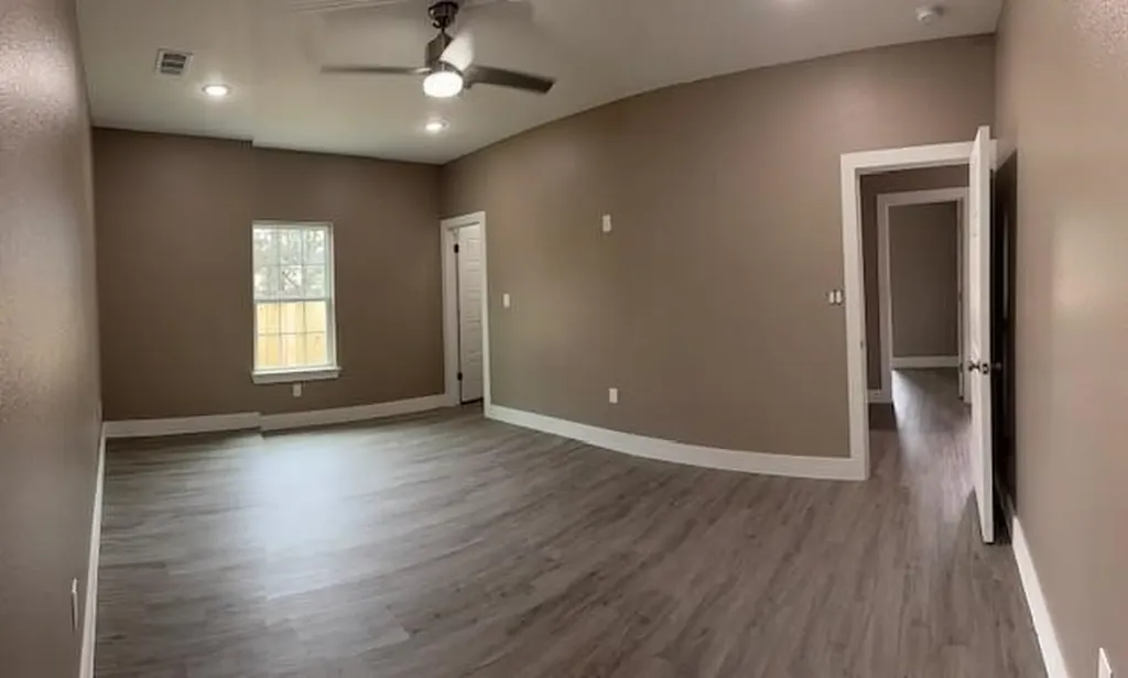 3513 Tomahawk Drive Granbury TX 76048