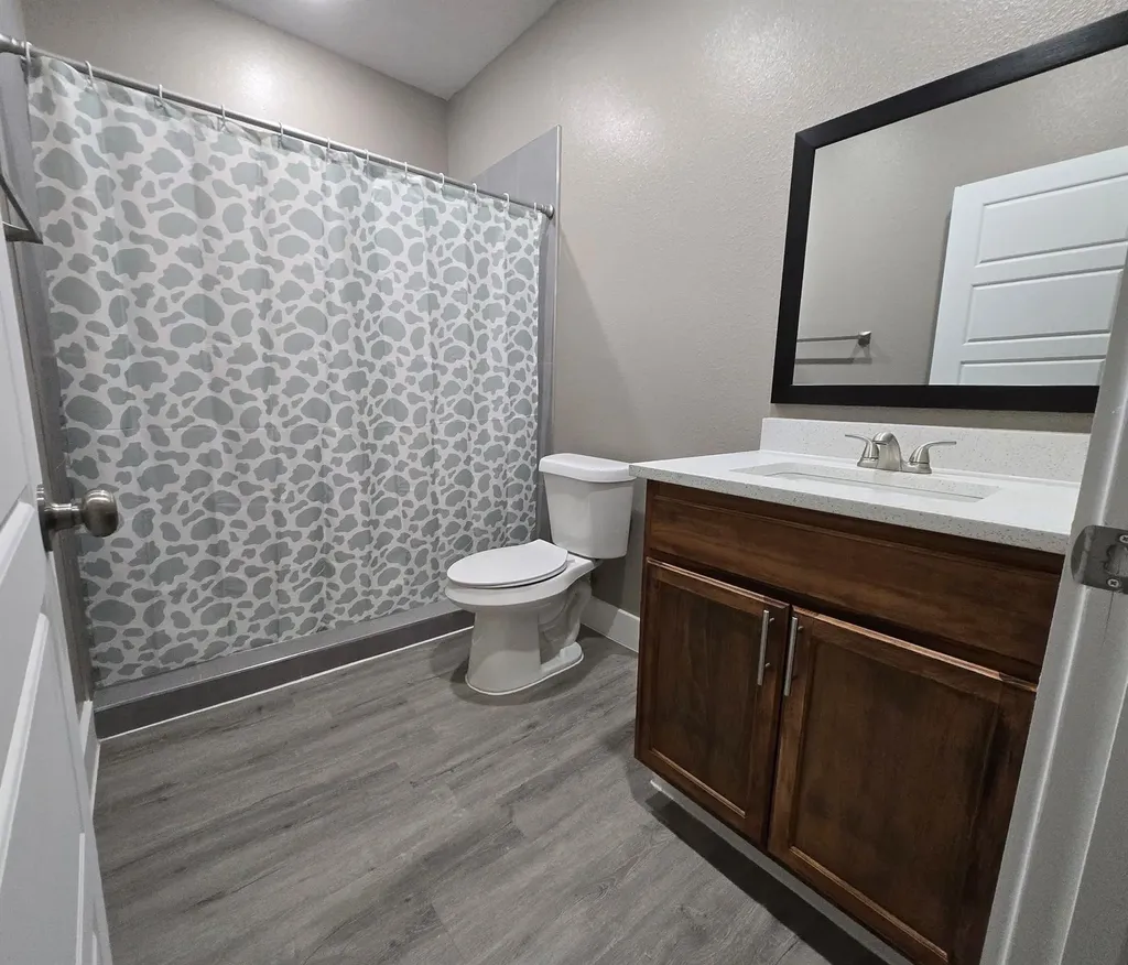 3513 Tomahawk Drive Granbury TX 76048