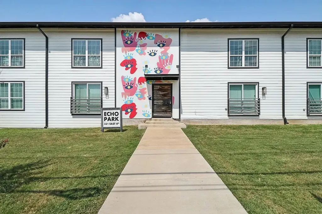321 E 8th Street Dallas TX 75203