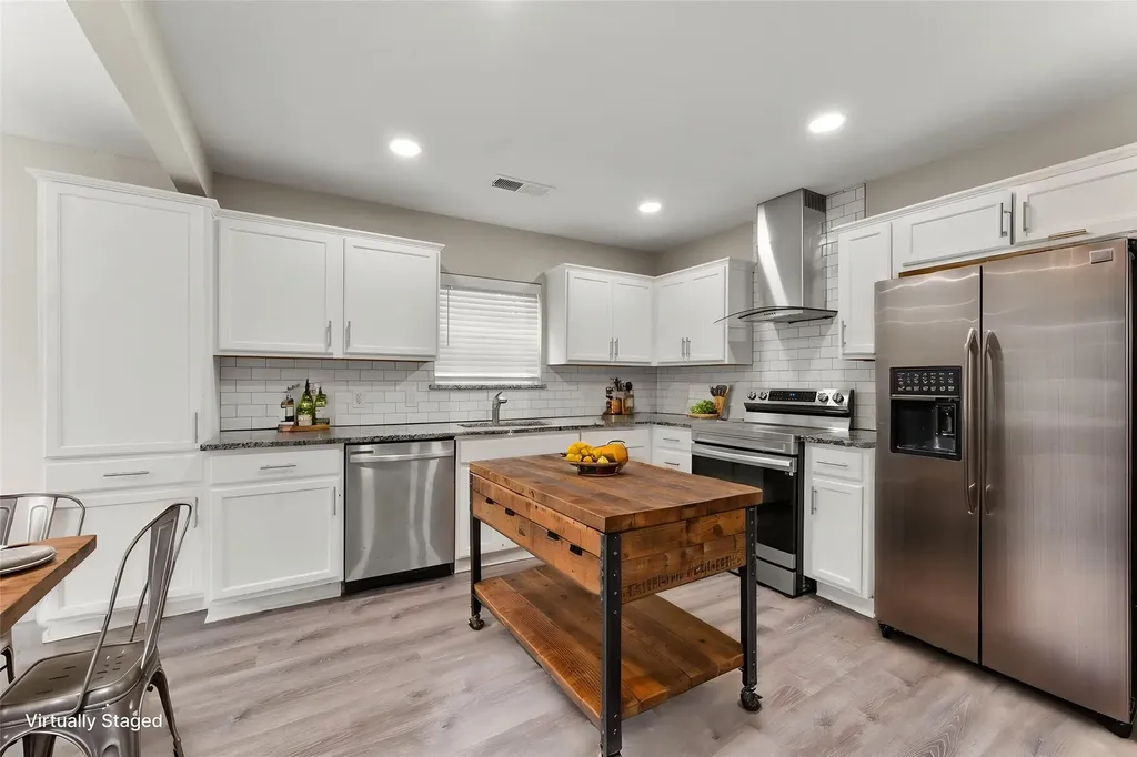 512 Cedar Drive Garland TX 75040