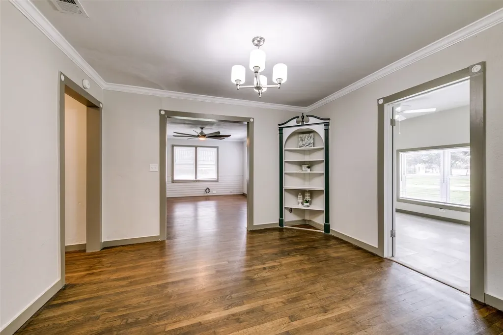 5610 Lyons Road Garland TX 75043