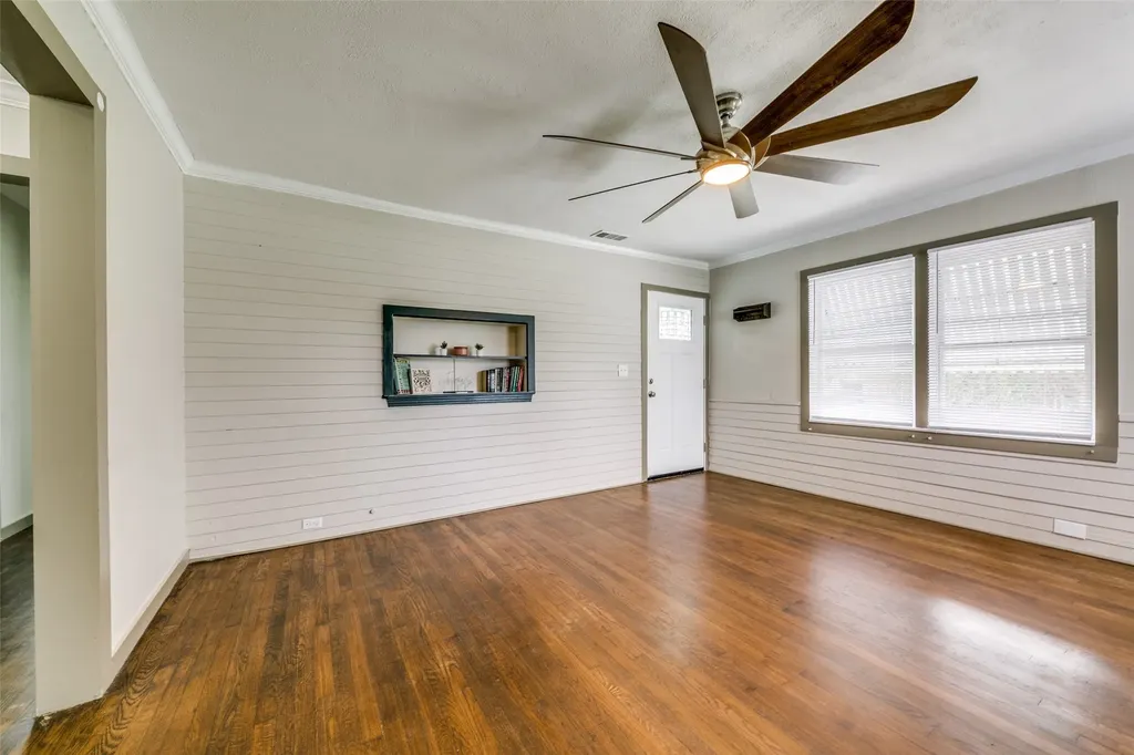 5610 Lyons Road Garland TX 75043