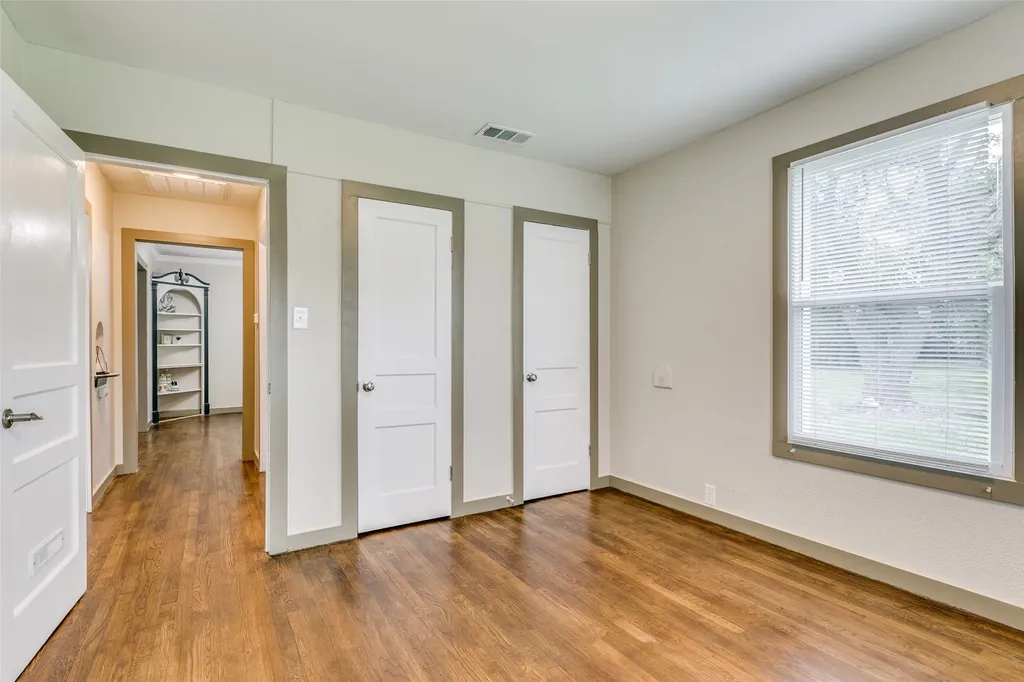 5610 Lyons Road Garland TX 75043