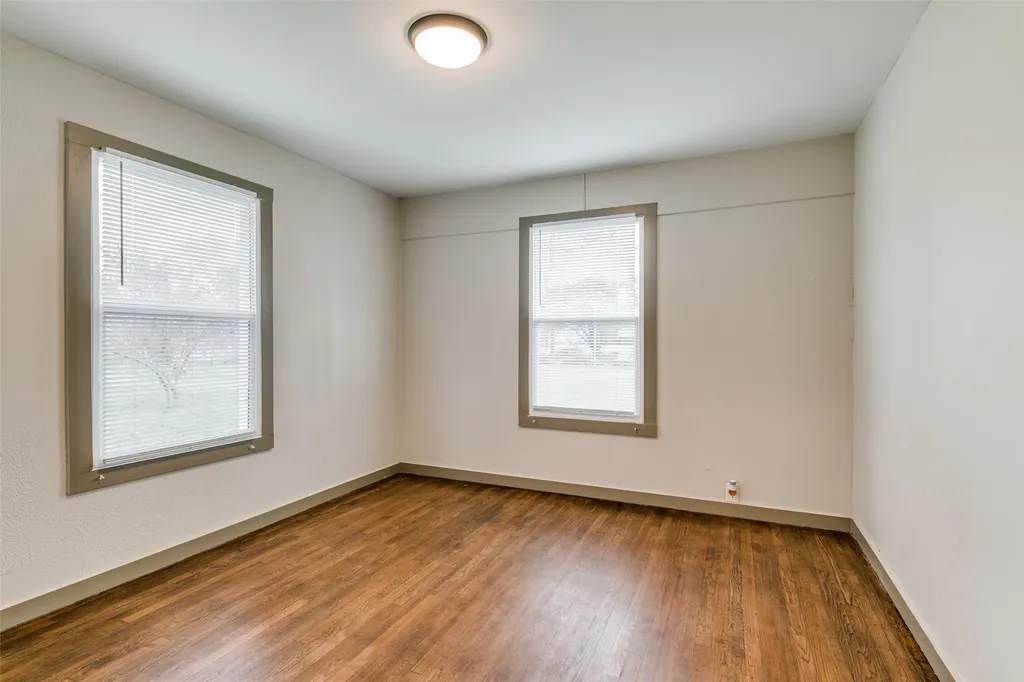 5610 Lyons Road Garland TX 75043