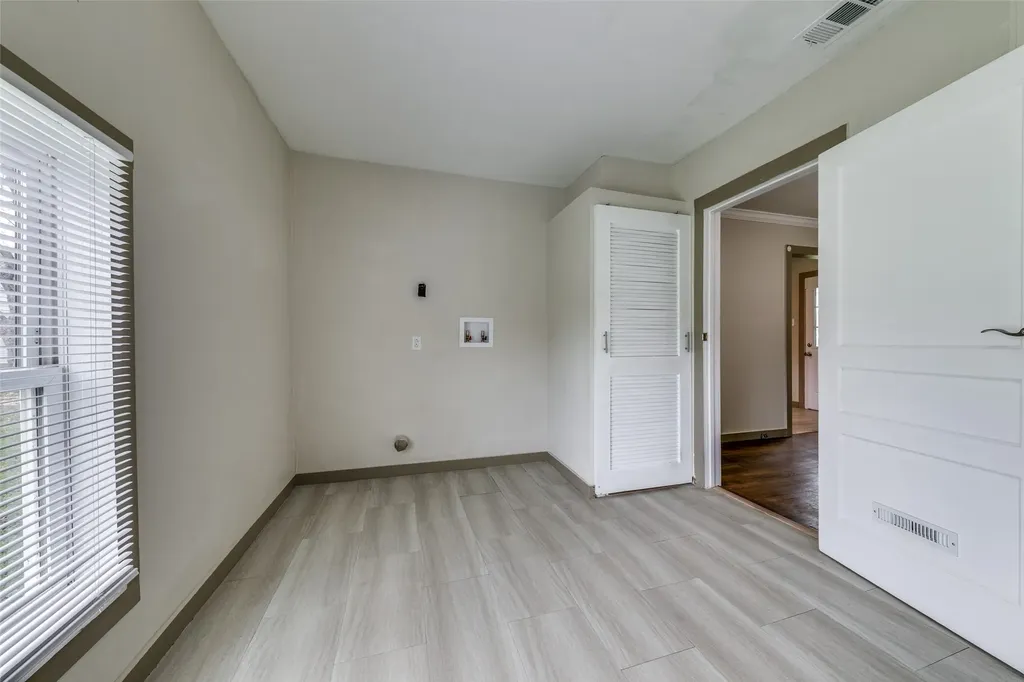 5610 Lyons Road Garland TX 75043