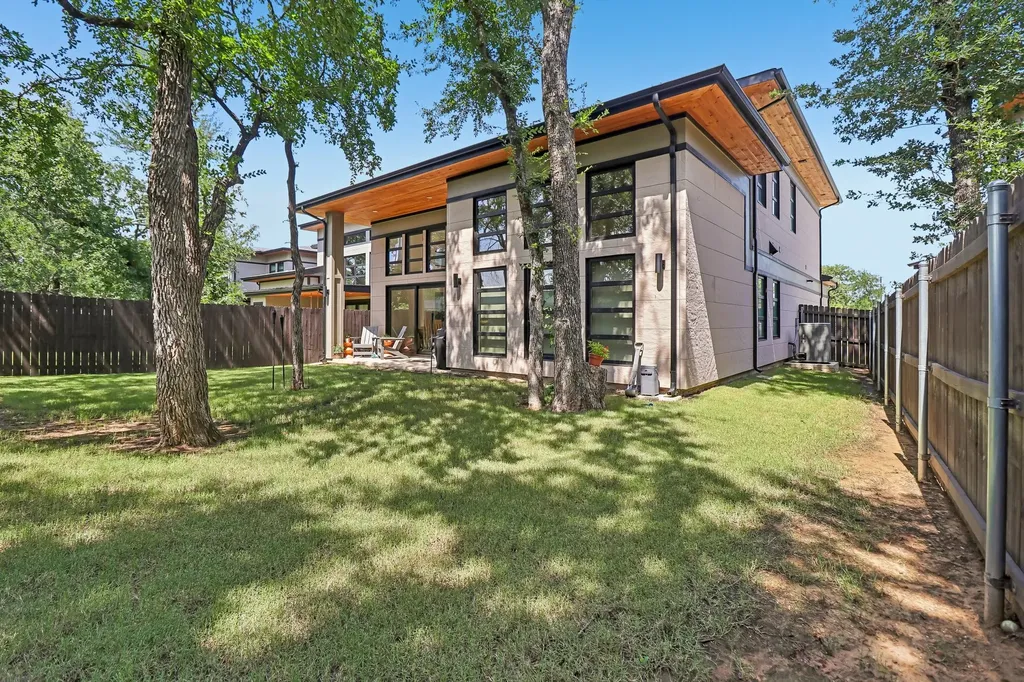3075 Tall Oaks Court Corinth TX 76210