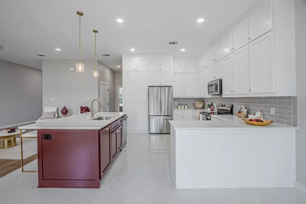 901 Bandera Lane Garland TX 75040