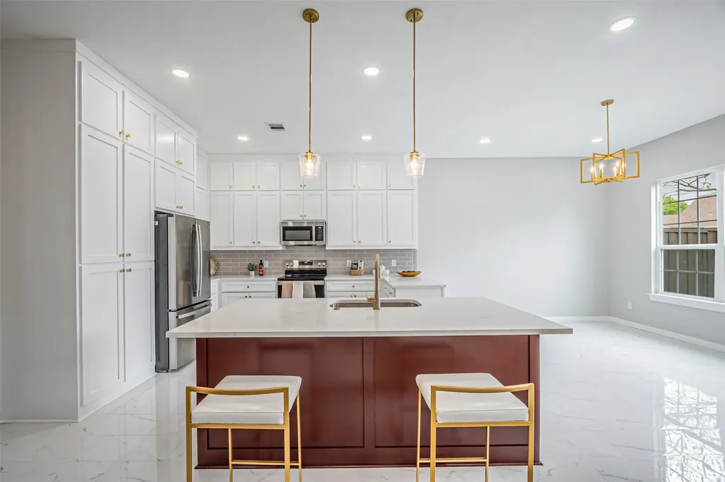 901 Bandera Lane Garland TX 75040