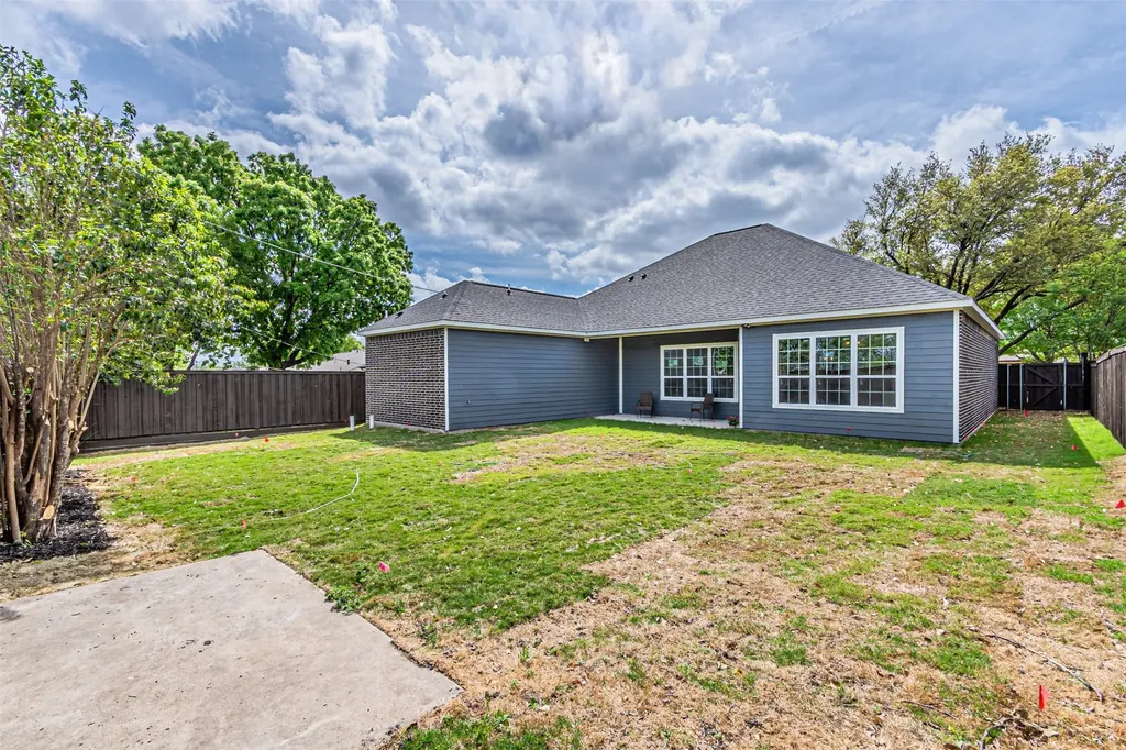 901 Bandera Lane Garland TX 75040