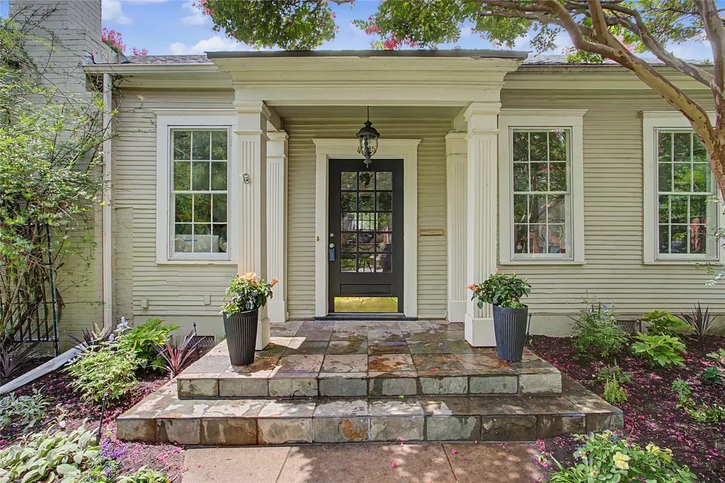 4705 El Campo Avenue Fort Worth TX 76107