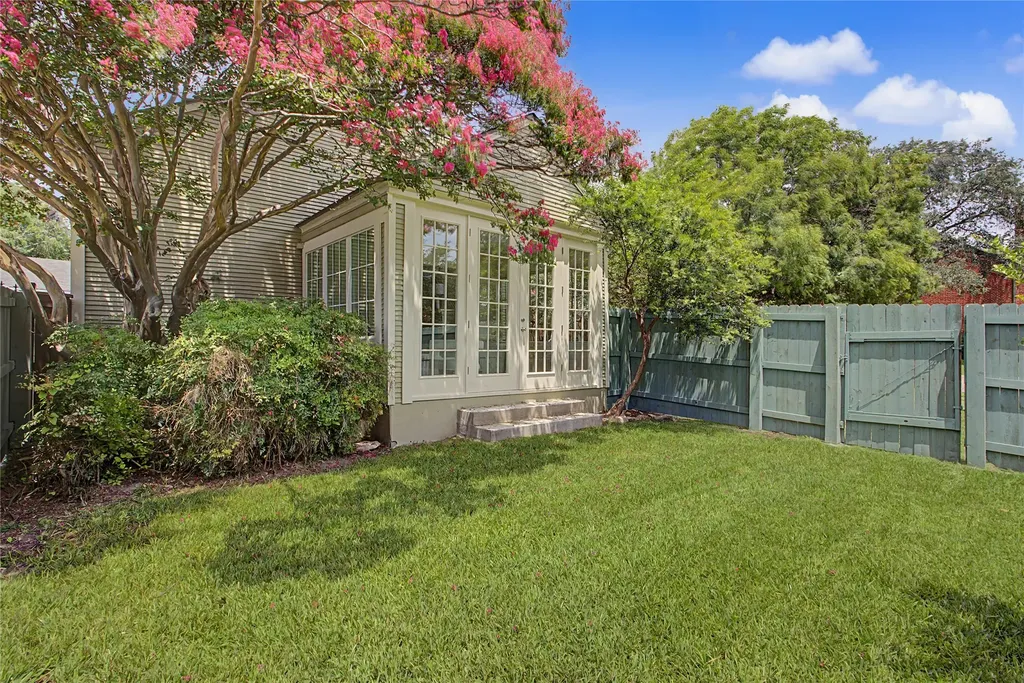 4705 El Campo Avenue Fort Worth TX 76107
