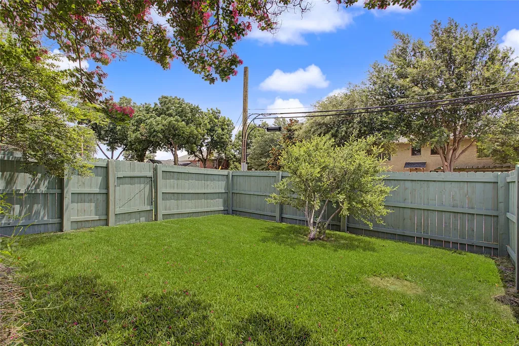 4705 El Campo Avenue Fort Worth TX 76107