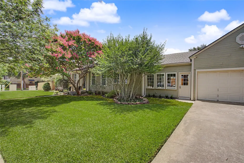 4705 El Campo Avenue Fort Worth TX 76107