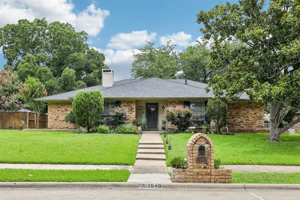 1549 Oak Creek Drive Lewisville TX 75077