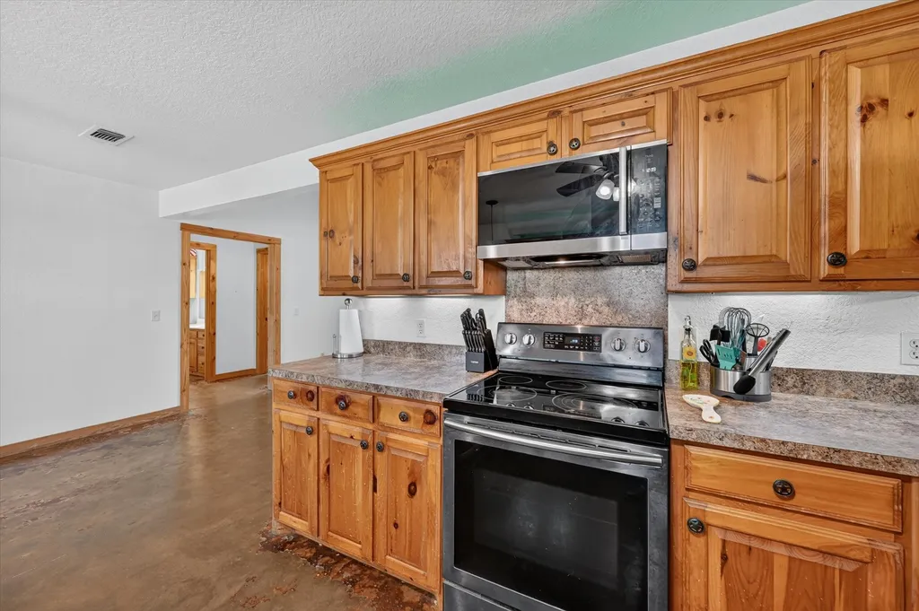 901 Marion Road Venus TX 76084