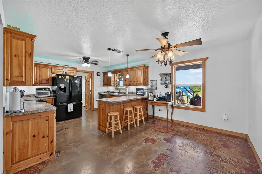 901 Marion Road Venus TX 76084