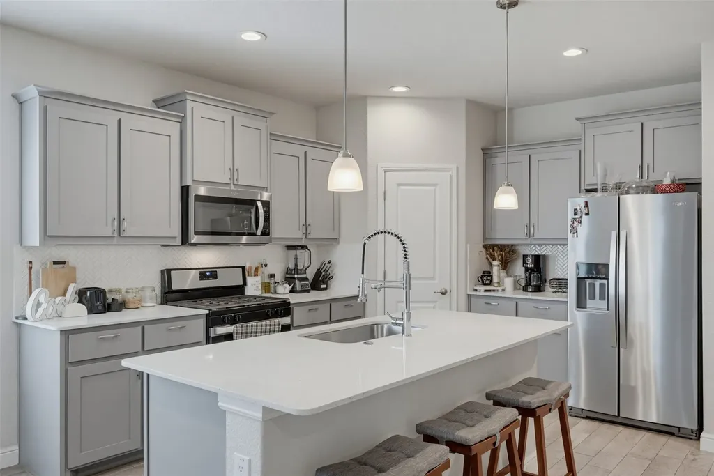1148 Gillespie Drive Fort Worth TX 76247