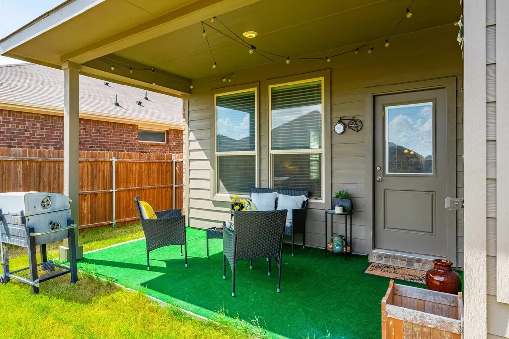 1148 Gillespie Drive Fort Worth TX 76247