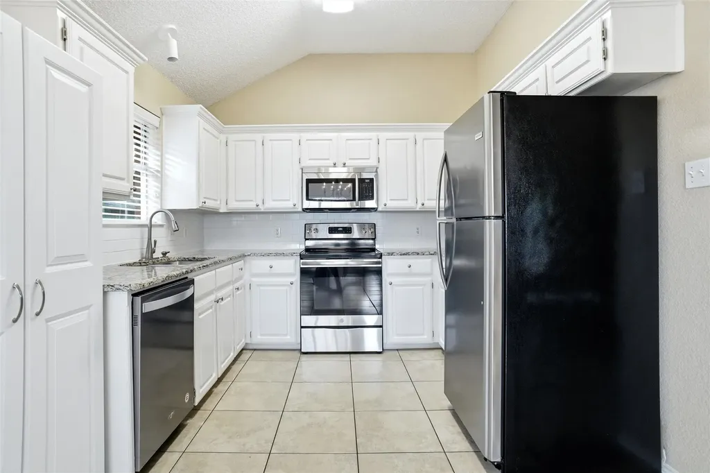 6701 Driffield Circle W North Richland Hills TX 76182