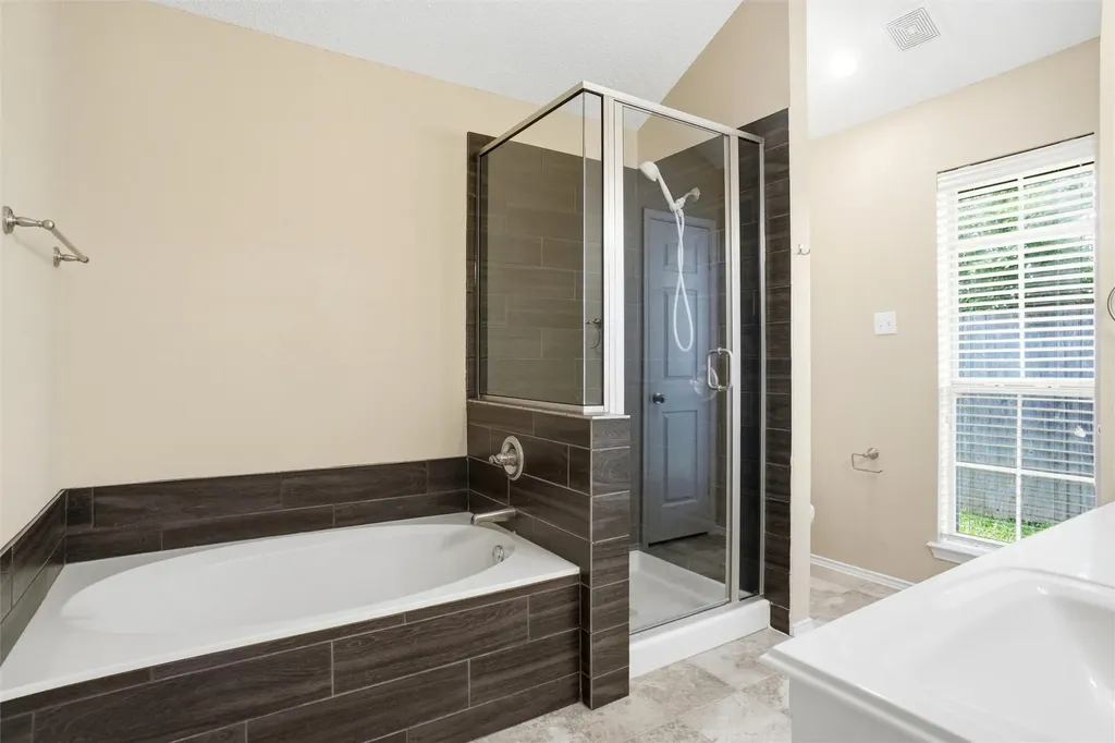 6701 Driffield Circle W North Richland Hills TX 76182