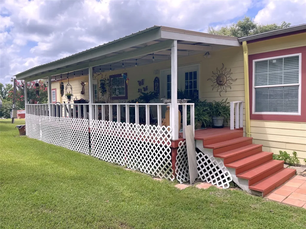 1666 Us Highway 84 Oakwood TX 75855