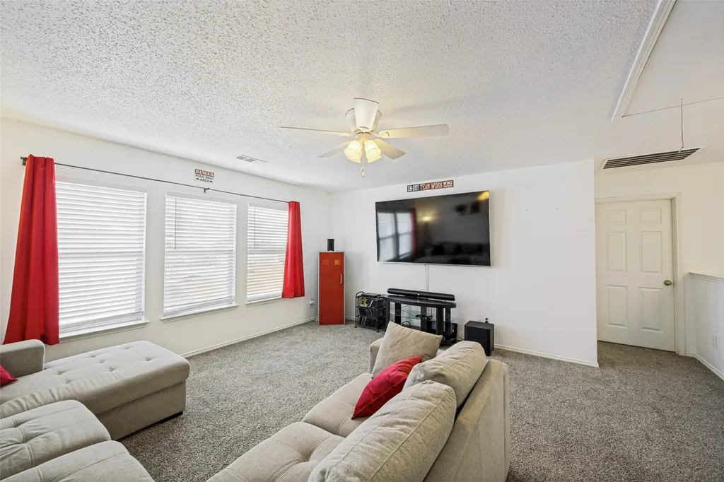 6732 Geyser Trail Watauga TX 76137