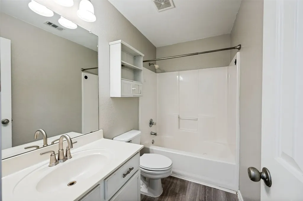 6732 Geyser Trail Watauga TX 76137