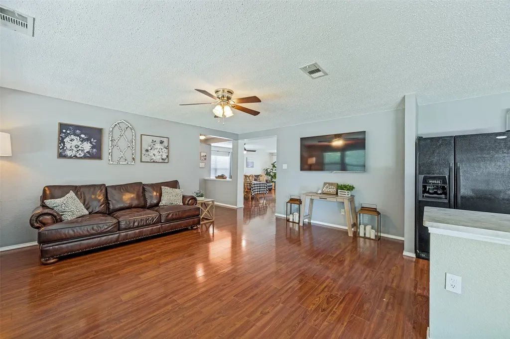 6732 Geyser Trail Watauga TX 76137