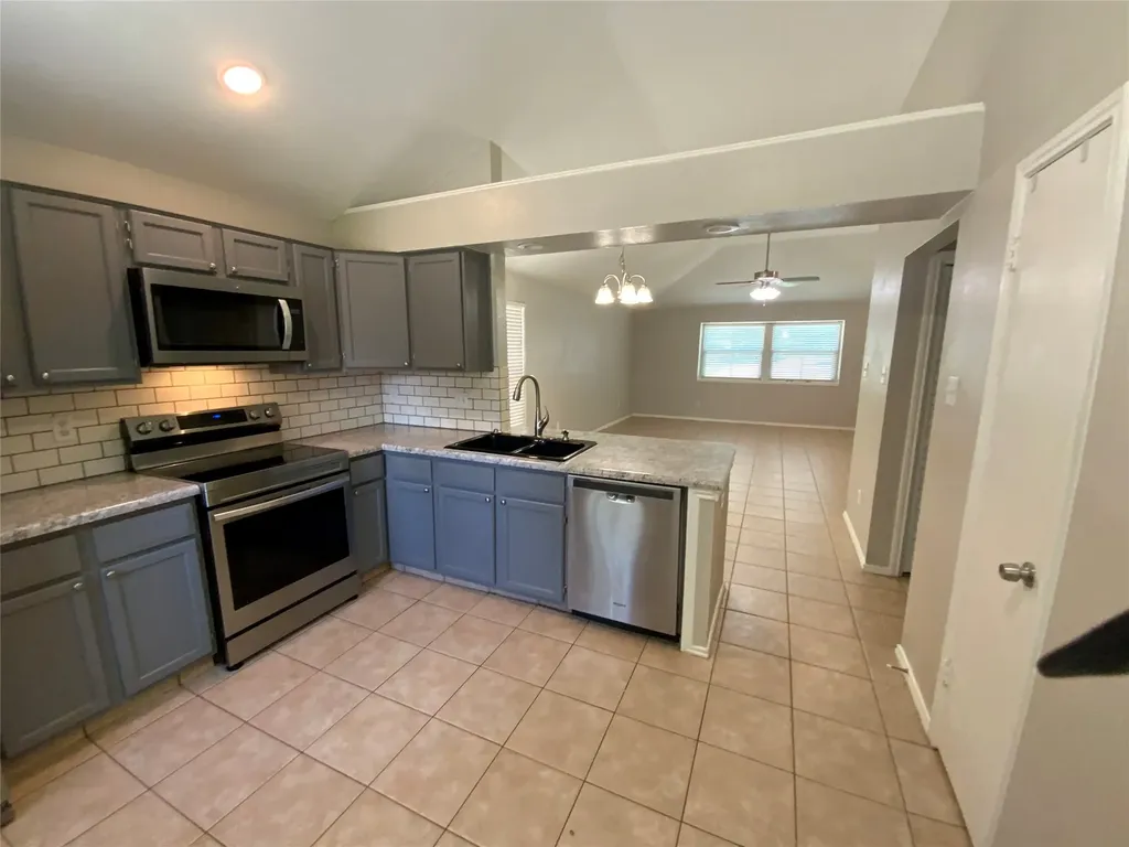 2313 Dalewood Lane Bedford TX 76022