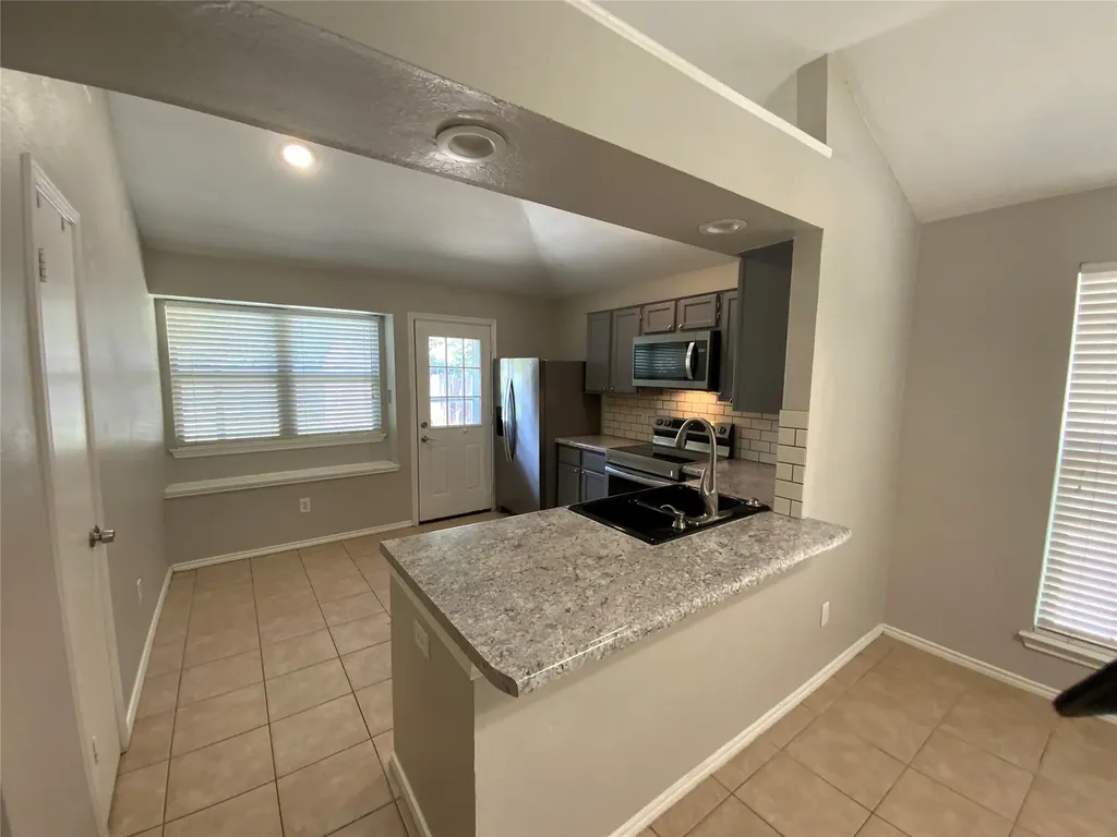 2313 Dalewood Lane Bedford TX 76022