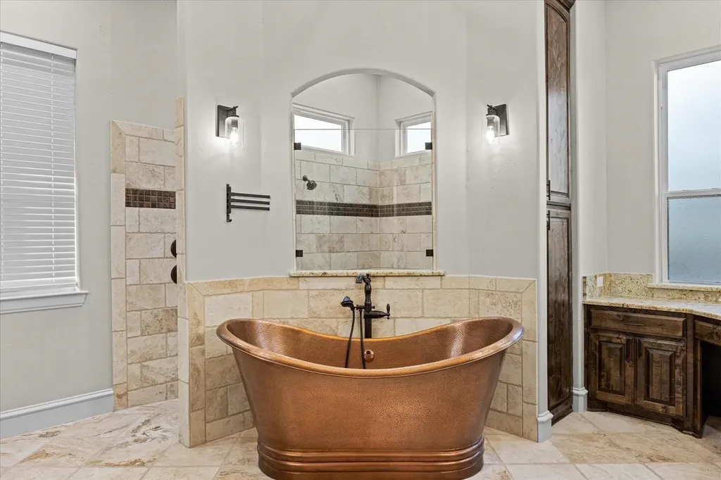 4101 W Highway 114 Paradise TX 76073
