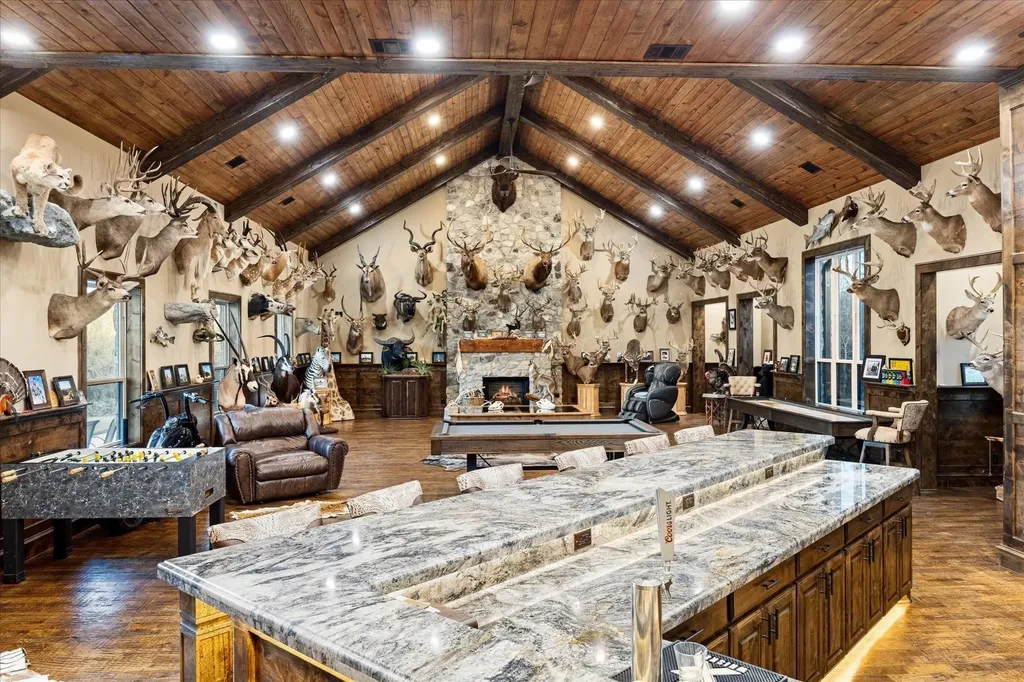 4101 W Highway 114 Paradise TX 76073