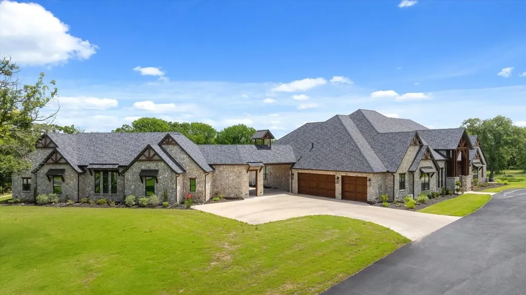 4101 W Highway 114 Paradise TX 76073