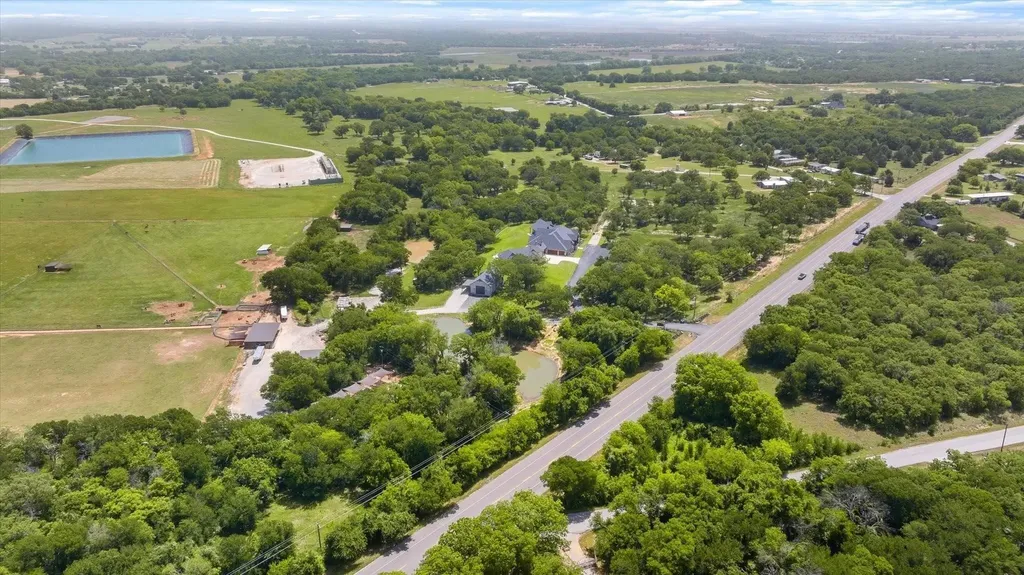 4101 W Highway 114 Paradise TX 76073