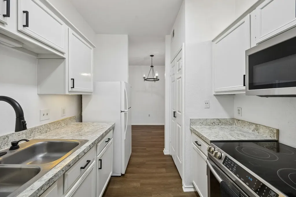 9254 Forest Lane Dallas TX 75243