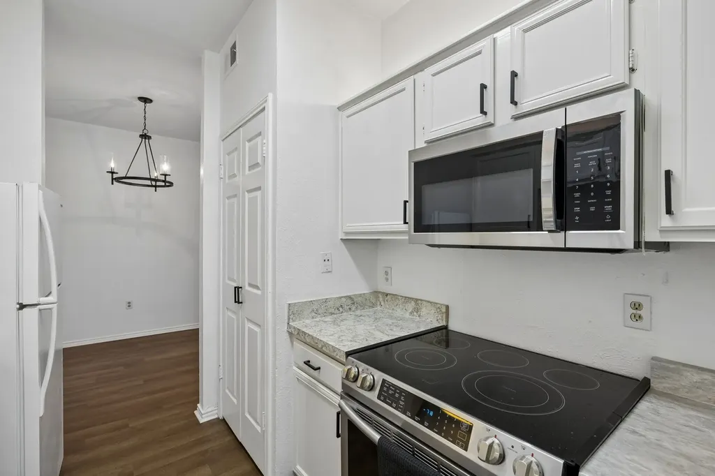 9254 Forest Lane Dallas TX 75243