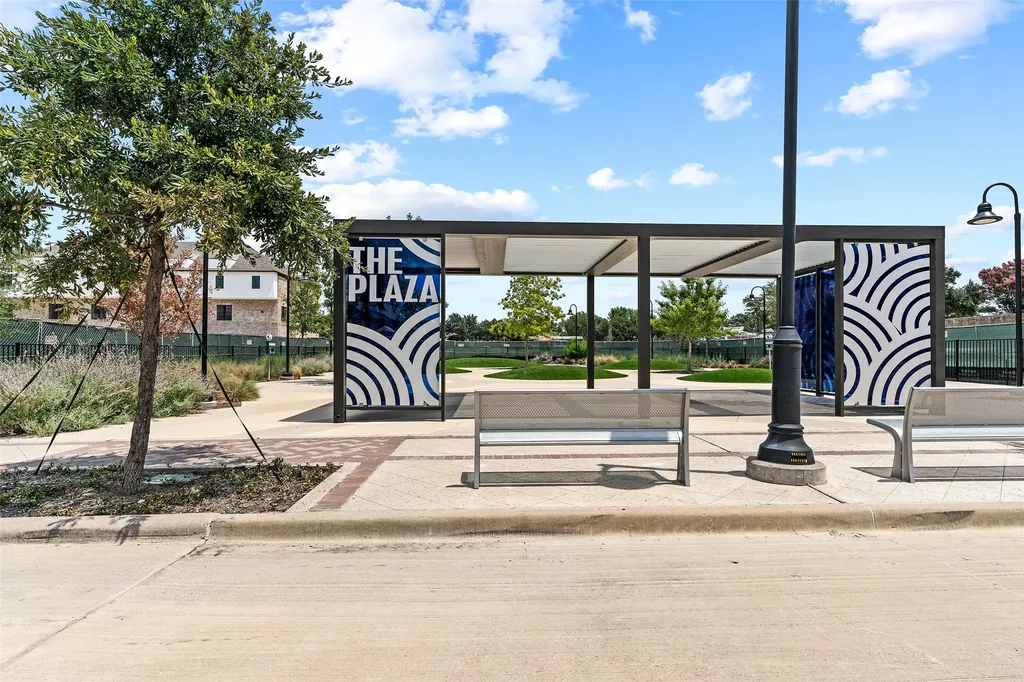 14999 Oak Street Addison TX 75001