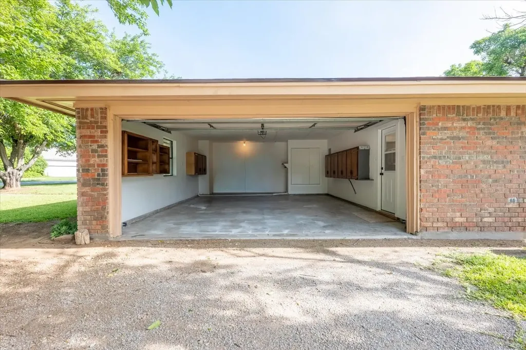 131 S Crescent Street Gorman TX 76454