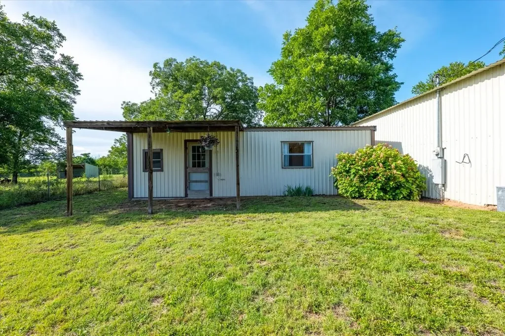 131 S Crescent Street Gorman TX 76454