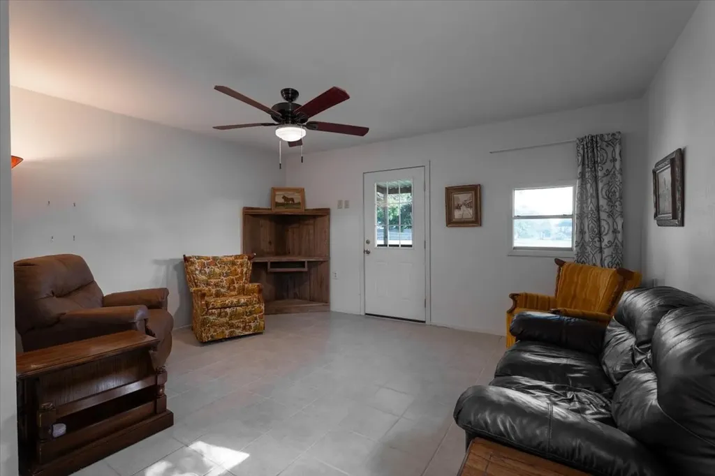 131 S Crescent Street Gorman TX 76454