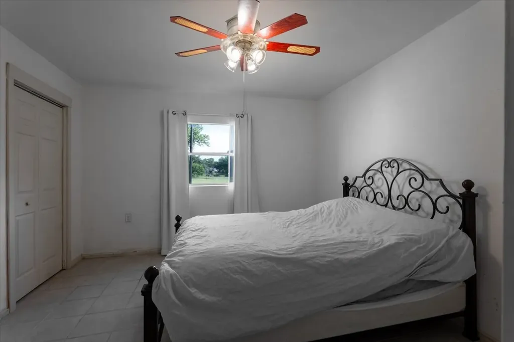 131 S Crescent Street Gorman TX 76454