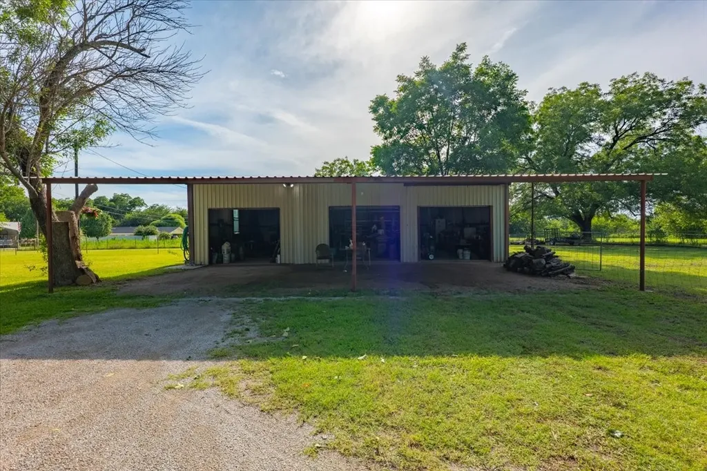 131 S Crescent Street Gorman TX 76454