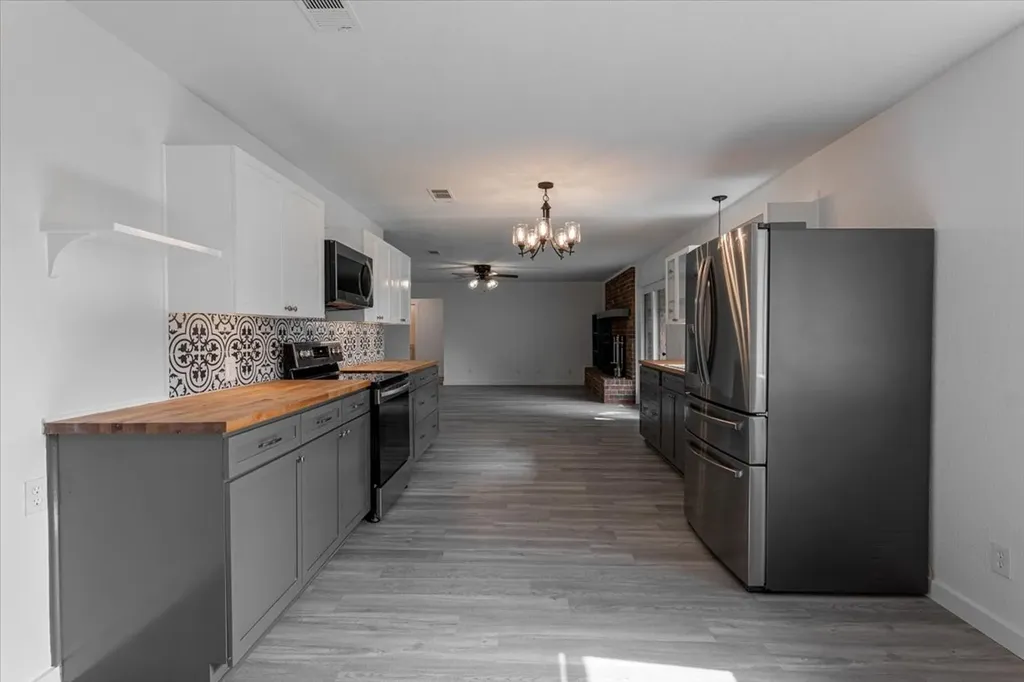 131 S Crescent Street Gorman TX 76454