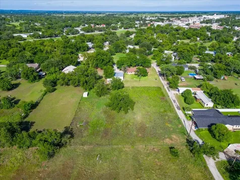 131 S Crescent Street Gorman TX 76454